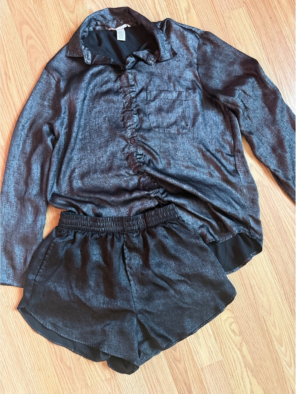 Victoria’s Secret Pajama Set Black/Silver Shiny Satin Size XS
